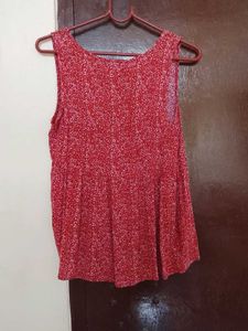 Chic Red Floral Sleeveless V-Neck Top