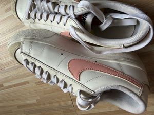 Nike Blazer Low Vintage White Pink