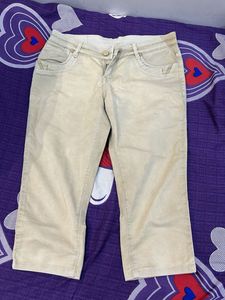 Women's Beige Cropped Pants