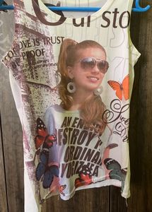 Graphic Print T-Shirt with Butterflies