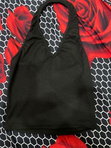 Ribbed V-Neck Halter Crop Top