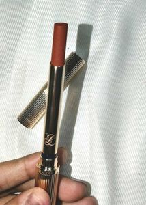 Estee Lauder silk matt lipstick