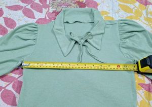 Cute Green Tie-Front Crop Top