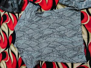 Stylish Leaf Print T-Shirt