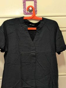 Black V-Neck Short Sleeve Dress