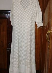 Elegant White Chikankari Kurta