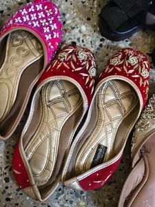 Embellished Juttis/Mojaris