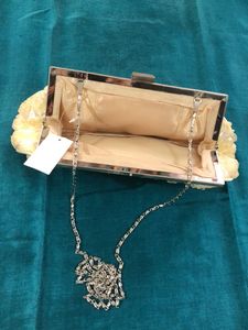 Elegant Cream Rose Clutch ✨✨