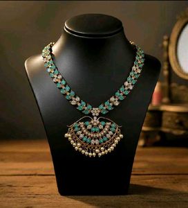 Teal & Pearl Necklace