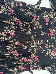 Floral Print Pleated Kurta with Belt