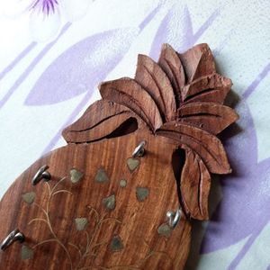Wooden Pineapple Key Holder