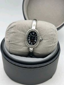 Elegant Oval Dial  cartier Women's Watch