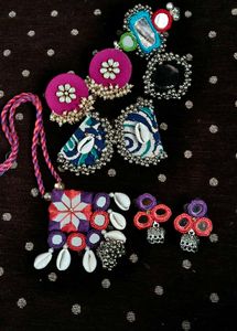 hand mand Boho Mirror &amp; Shell Necklace Set