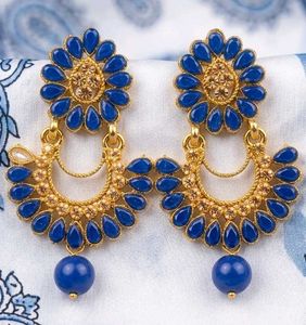stunning blue earing