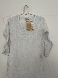 Elegant White Chikankari Kurta