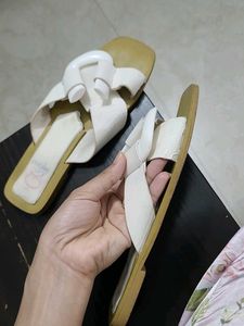 Chic White Bow Sandals