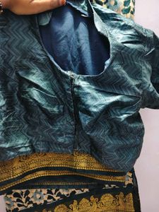 Beautiful Floral Print Sareewith collar neck blous