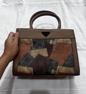 Birthday Giveaway🎈- Brandnew Avello Handbag