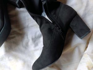 Knee-Length Heeled Boots