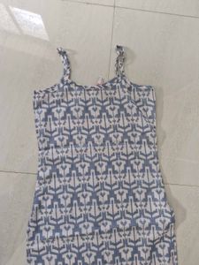 Printed Sleeveless kurti