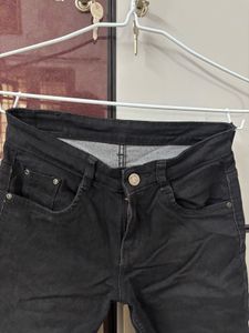 Classic Black Denim Jeans - slim fit for women
