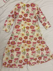 Beautiful Floral Print Kurta