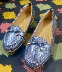 Stylish Silver Loafer shoes 👟