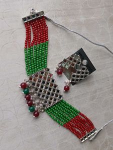 Beautiful Beaded Necklace &amp; Earring Set