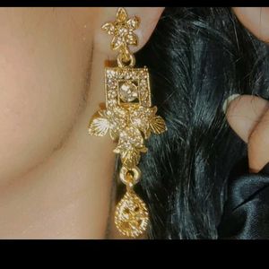 ✨Shining Earing And Mangtika✨
