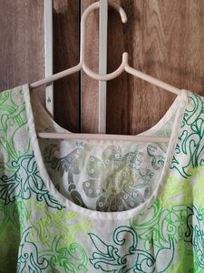 KASH. Floral Cold Shoulder Top