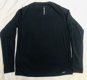 🇹🇭 New Balance Black Round Neck
