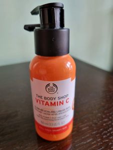THE BODY SHOP VITAMIN C LIQUID PEEL GLOW REVEAL