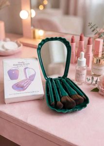 🆕Cute Seashell Makeup Brush Set