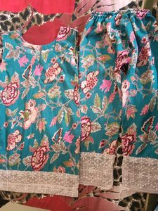 Beautiful Floral Print Kurta Set