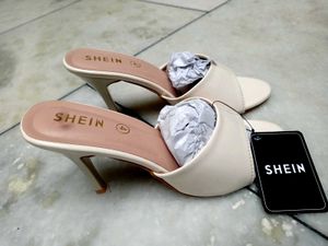 y2k Branded heels