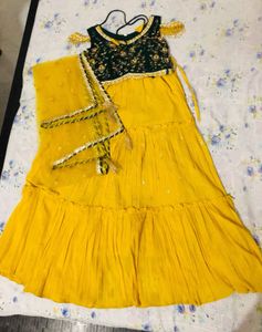 Women’s Ethnic Dress(mehndi Haldi Edition)