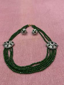 woman green stone elegant necklace set