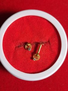 Elegant Gold Earrings with Stone