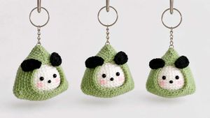 Cute Crochet Panda Keychain