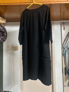 “Is*itva” Elegant Black Kurta with Gold Print