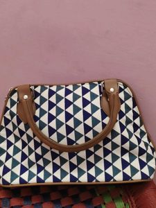 Triangle Pattern Handbag