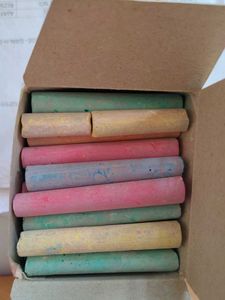 Royal 🐪 school chalk 🖍️✏️50+ sticks (extra