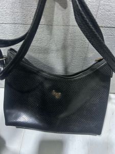 Elegant Baggitt Crossbody Bag