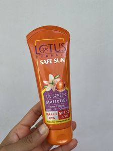 Lotus Herbals Safe Sun MatteGel SPF 50