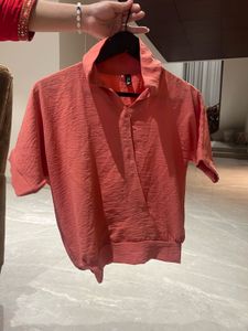 Chic Textured Coral Top