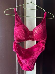 Beautiful Lace Bra &amp; Panty Set