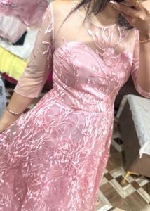 Stunning Pink Embroidered Gown🩷🎀🦋