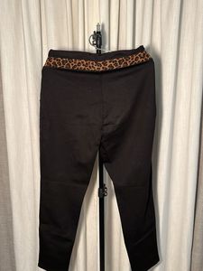 Stylish Black Jeggings with Leopard Print Waist