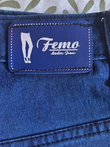 Dark blue 3/4th denim jeans from Femo