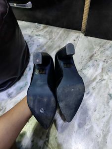 Allen Solly black pumps